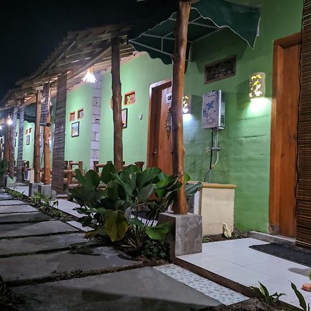 Wooden Kemiren Homestay Banyuwangi Banyuwangi  Buitenkant foto