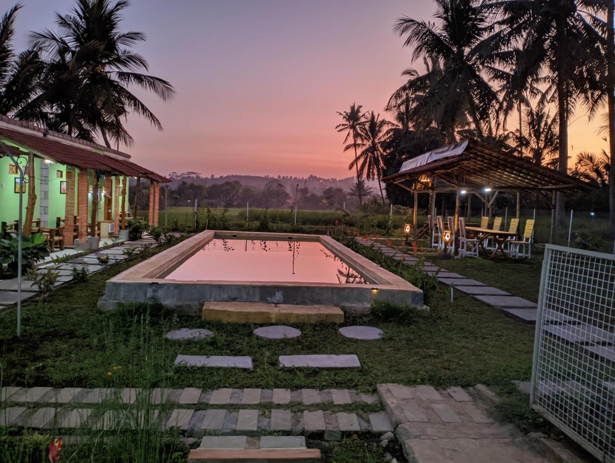 Wooden Kemiren Homestay Banyuwangi Banyuwangi  Buitenkant foto