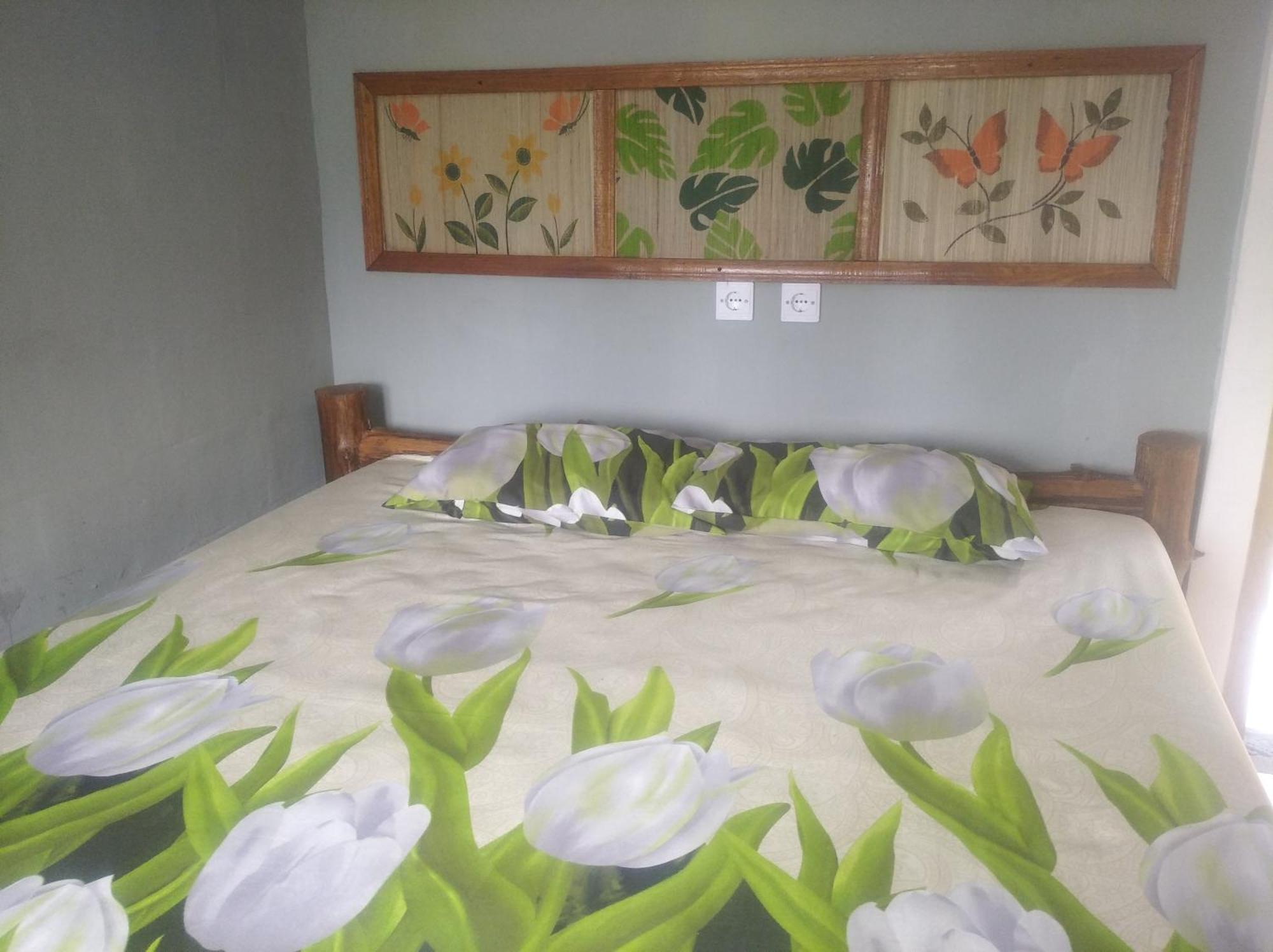 Wooden Kemiren Homestay Banyuwangi Banyuwangi  Buitenkant foto