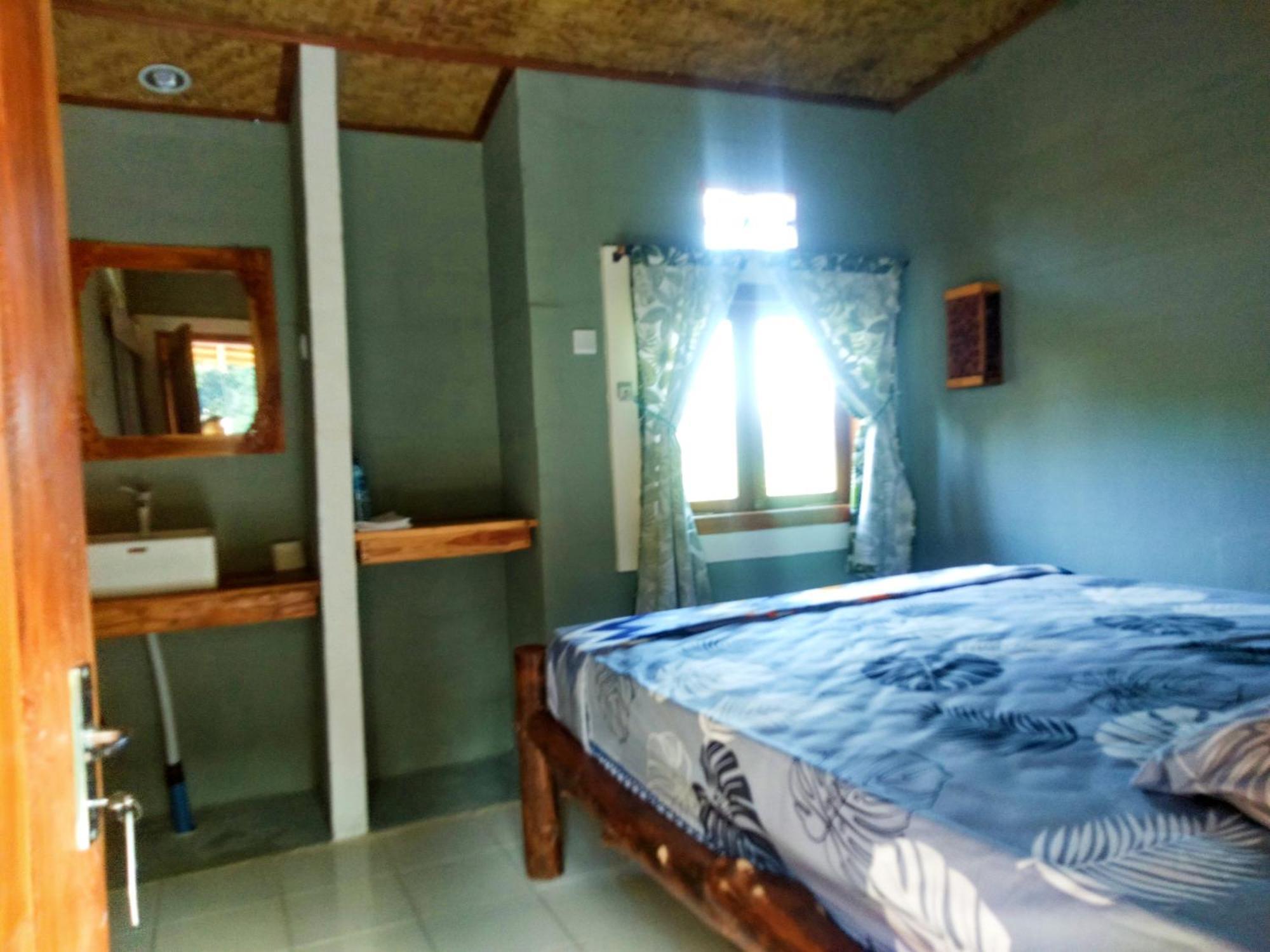 Wooden Kemiren Homestay Banyuwangi Banyuwangi  Buitenkant foto