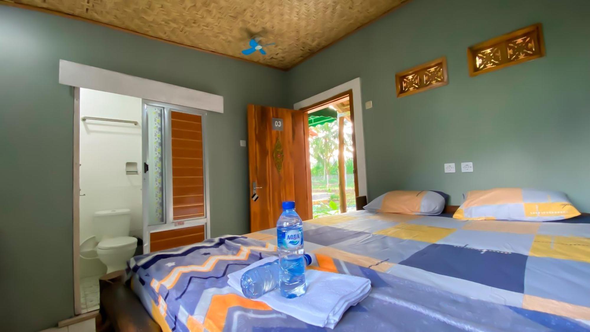 Wooden Kemiren Homestay Banyuwangi Banyuwangi  Buitenkant foto