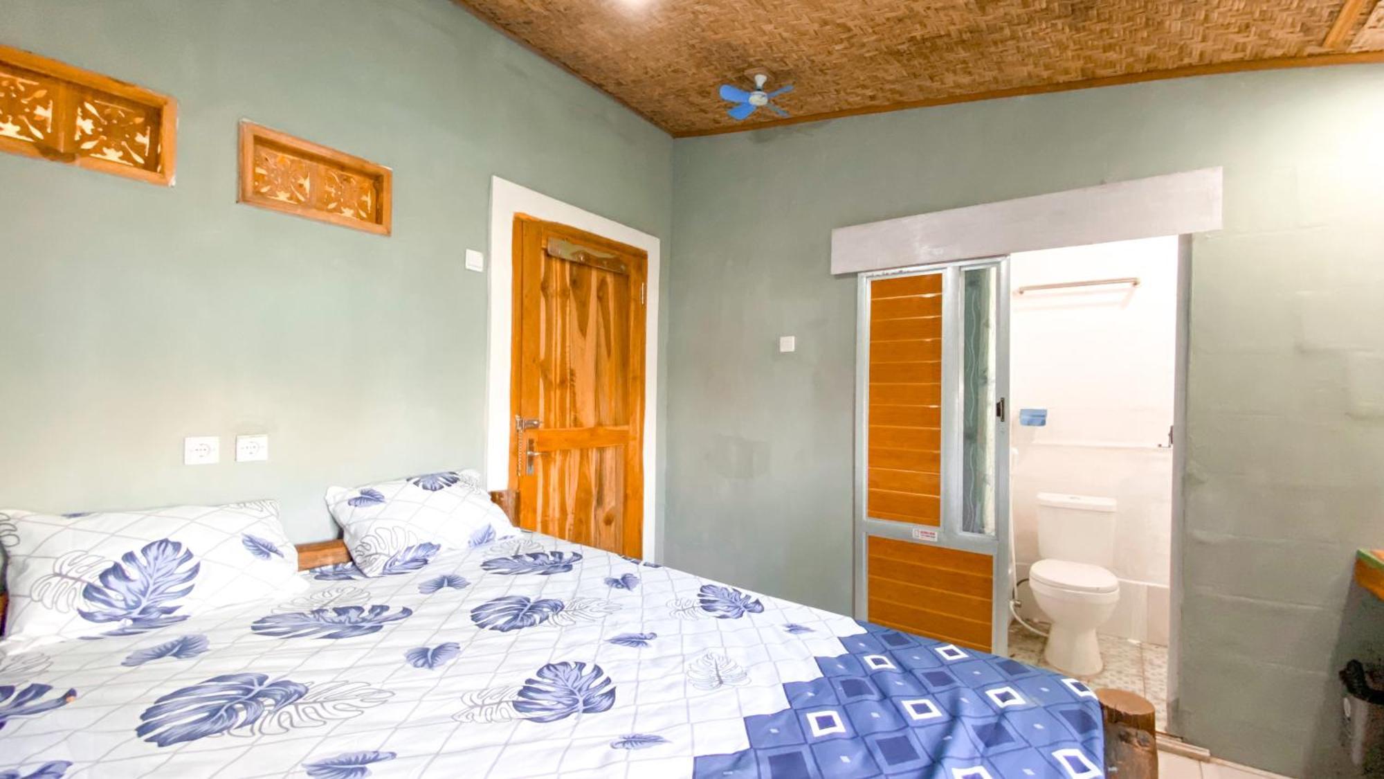 Wooden Kemiren Homestay Banyuwangi Banyuwangi  Buitenkant foto