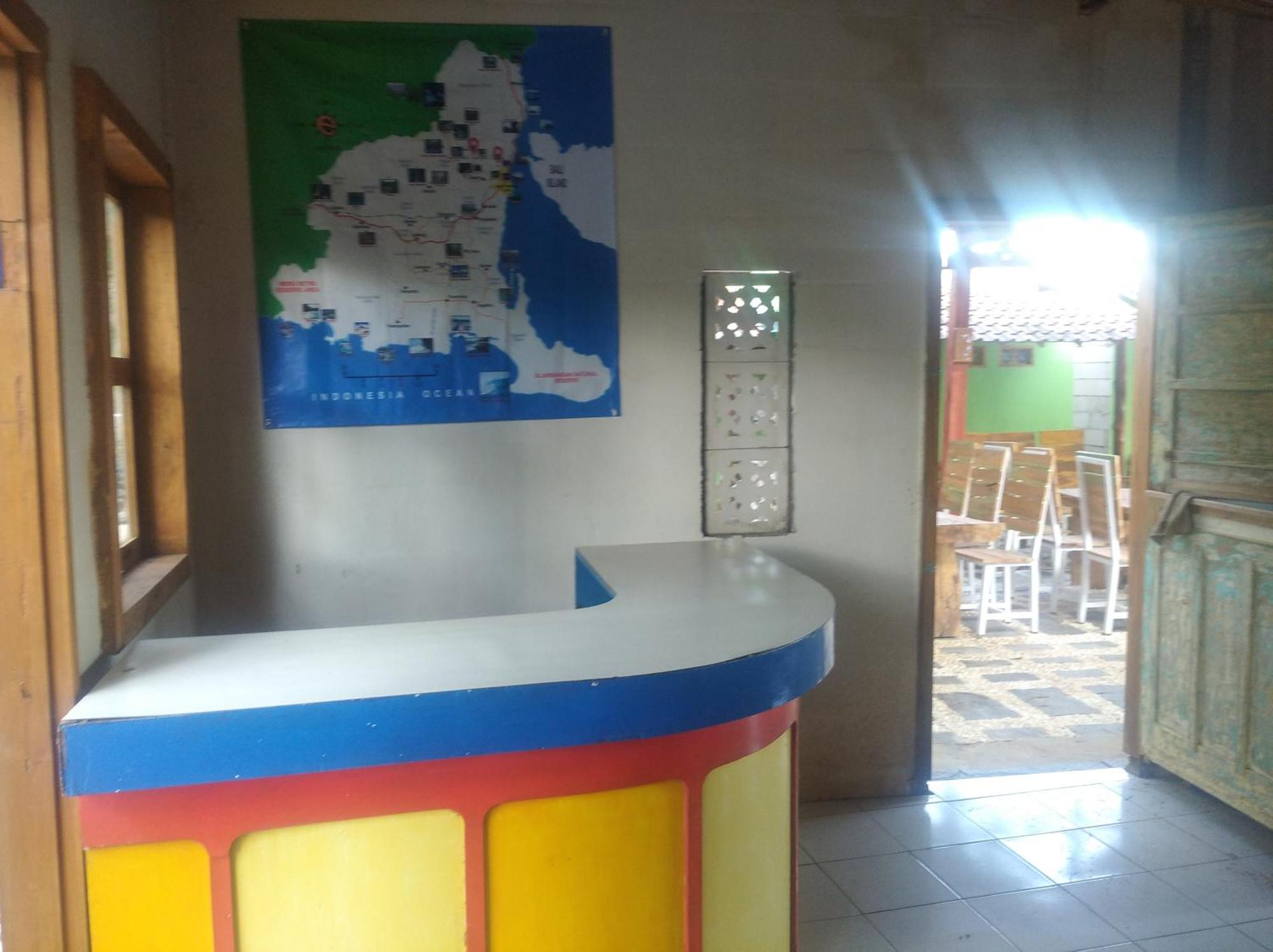 Wooden Kemiren Homestay Banyuwangi Banyuwangi  Buitenkant foto