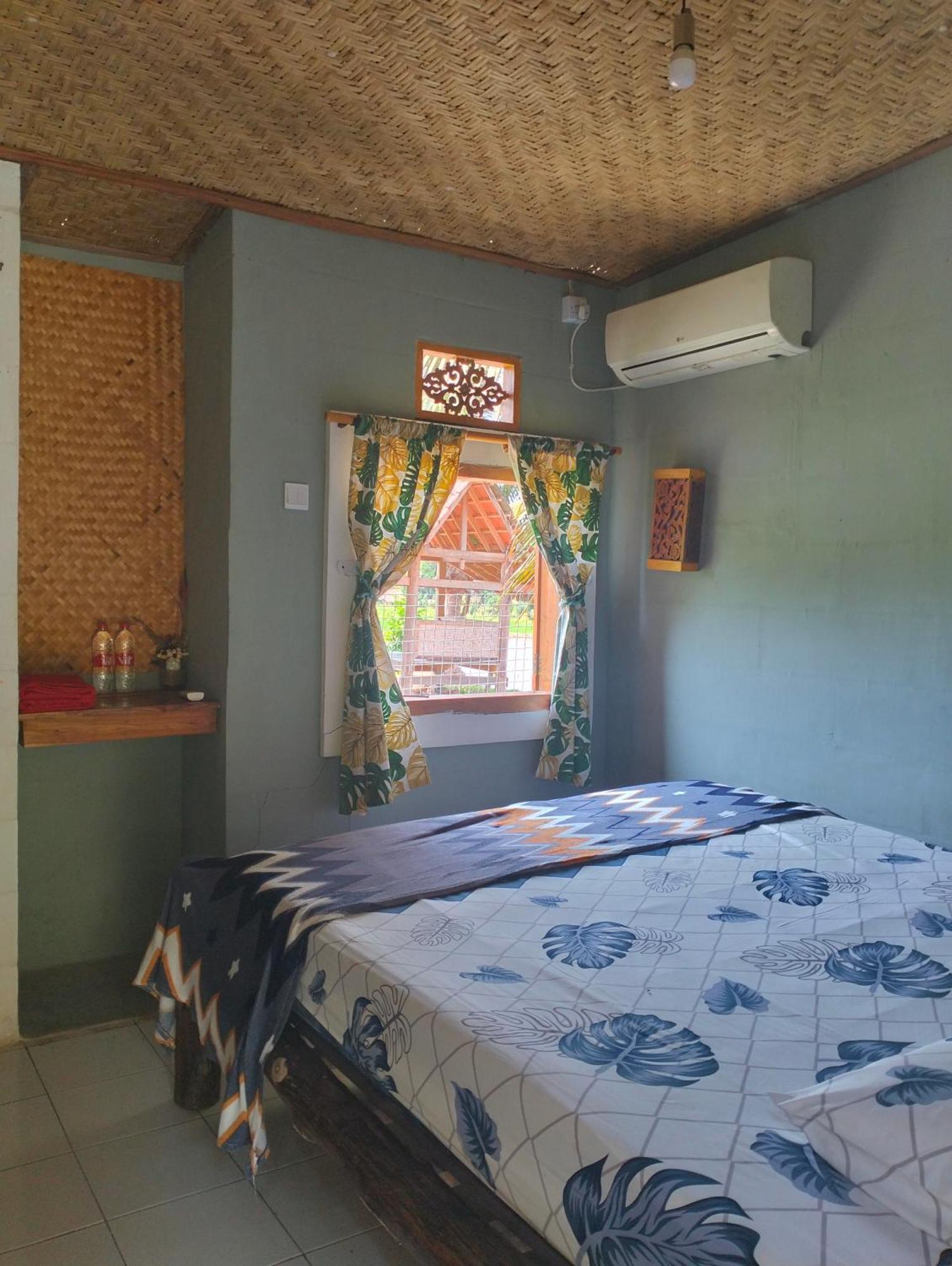 Wooden Kemiren Homestay Banyuwangi Banyuwangi  Buitenkant foto